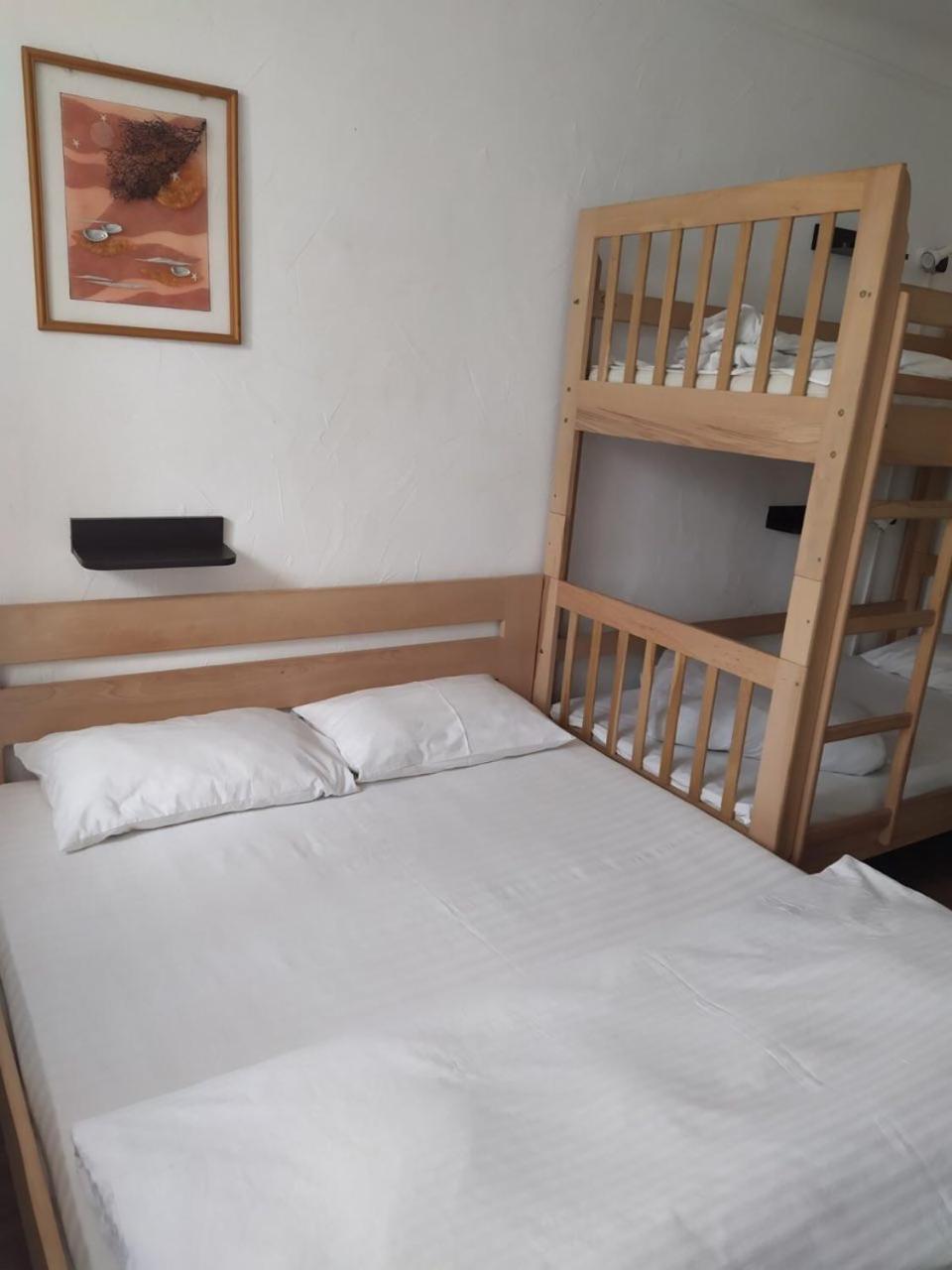 Cool Traveler Hostel Kiev Luaran gambar