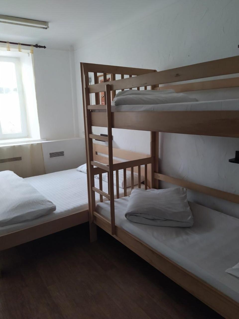 Cool Traveler Hostel Kiev Luaran gambar