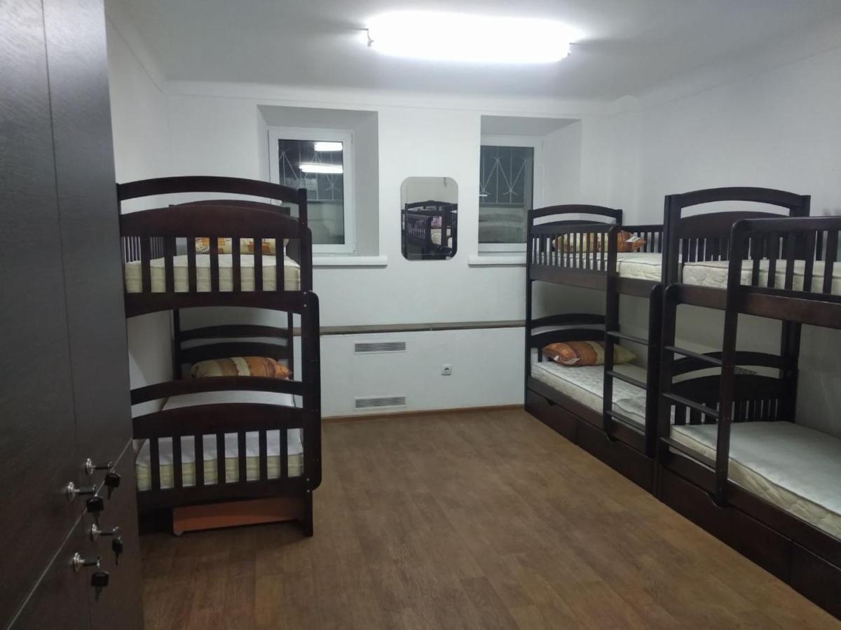 Cool Traveler Hostel Kiev Luaran gambar