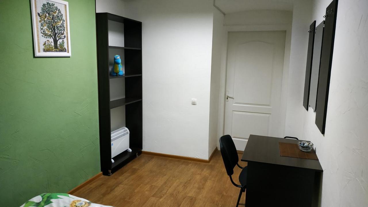 Cool Traveler Hostel Kiev Luaran gambar