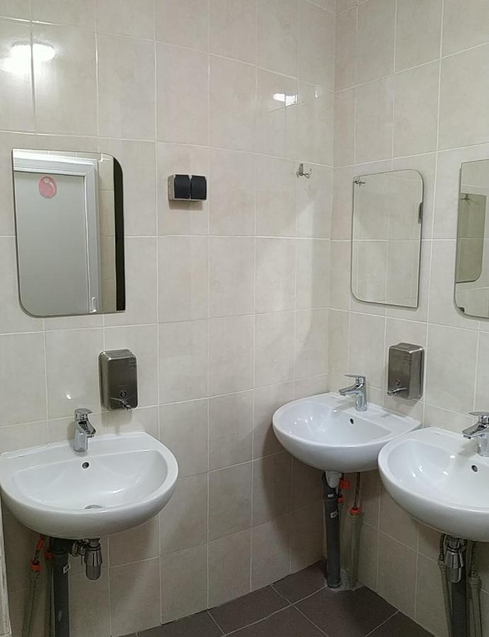 Cool Traveler Hostel Kiev Luaran gambar