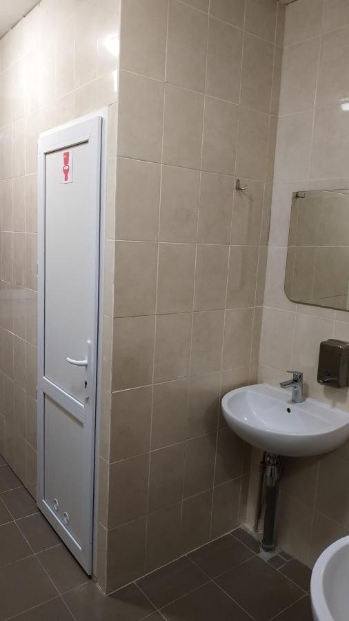 Cool Traveler Hostel Kiev Luaran gambar
